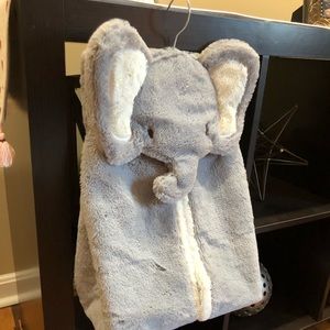 Elephant diaper holder